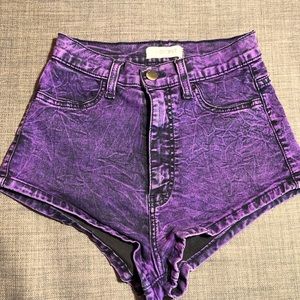 Highwasted marble print mini shorts